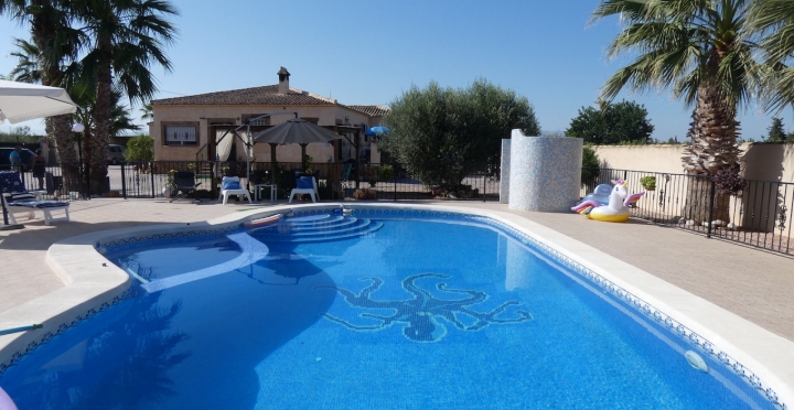 Country Property -  - Rafal - Rafal