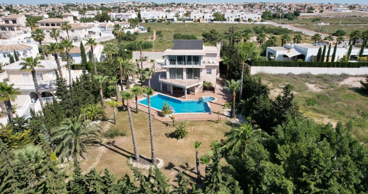  - Villa - Ciudad Quesada  - Pueblo Bravo