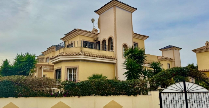 Villa  -  - Ciudad Quesada - Lo Crispin